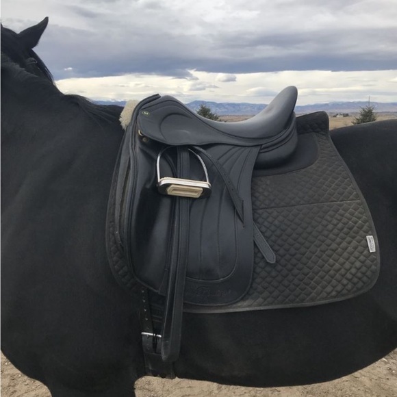 Meet your Posher, Erin - Picture 1 of 1